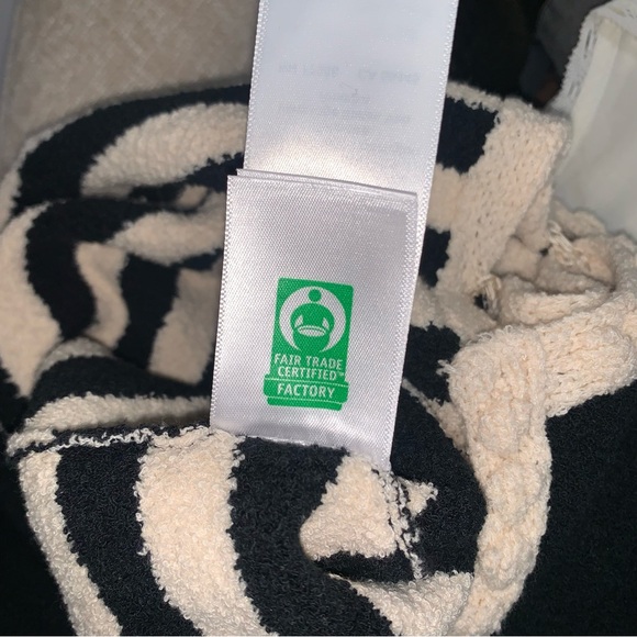 NWT J Crew Odette Sweater Lady Jacket in a Striped Bouclé Fabric Size XL - Picture 5 of 7